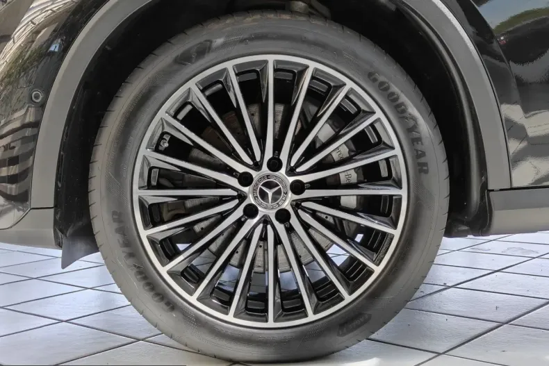 Mercedes-Benz GLC 300 (Clasa GLC) din 2023 cu 32.506 km - oferta MER232471 - foto 9