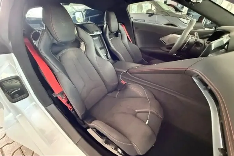 Corvette C8 din 2022 cu 32.500 km - oferta COR232475 - foto 11