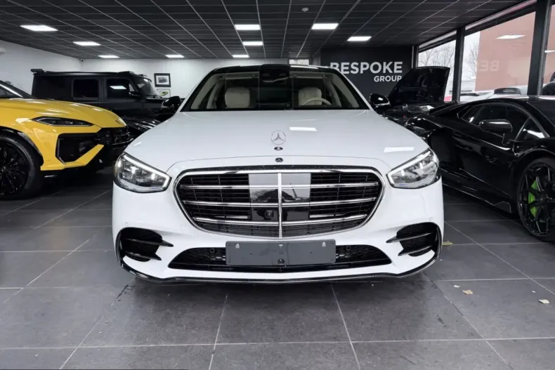 Mercedes-Benz S 450 (Clasa S) din 2025 cu 10.000 km - oferta MER232476 - foto 1