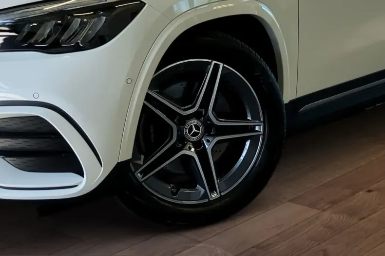Mercedes-Benz GLA 250 (Clasa GLA) din 2024 cu 7.063 km - oferta MER232477 - foto 3