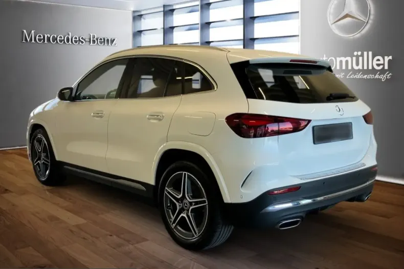 Mercedes-Benz GLA 250 (Clasa GLA) din 2024 cu 7.063 km - oferta MER232477 - foto 8
