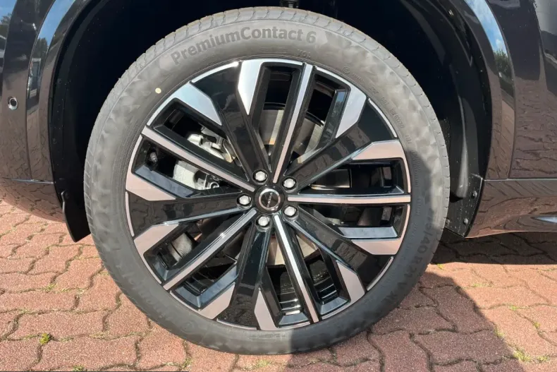 Volvo XC90 din 2025 cu 6.500 km - oferta VOL232495 - foto 5