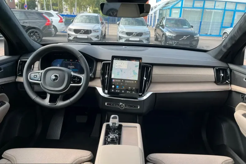 Volvo XC90 din 2025 cu 6.500 km - oferta VOL232495 - foto 14