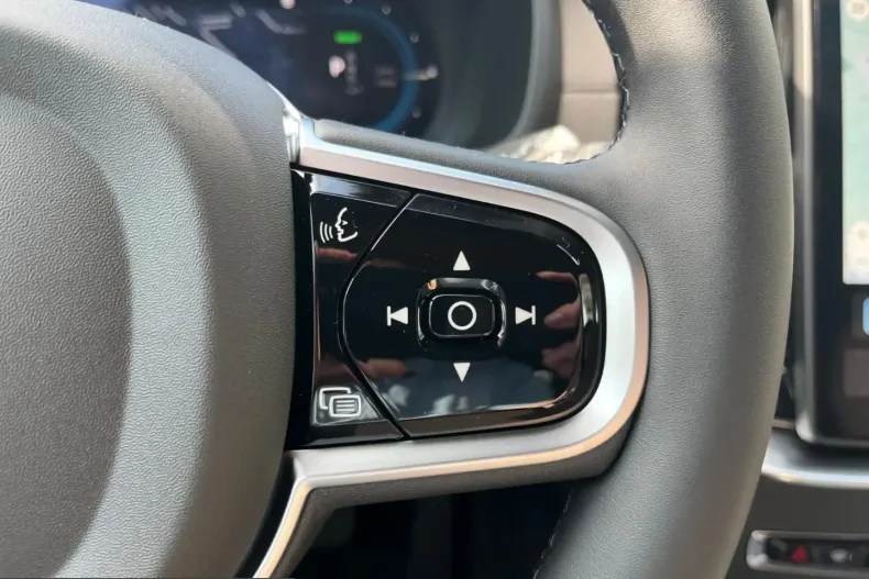 Volvo XC90 din 2025 cu 6.500 km - oferta VOL232495 - foto 17
