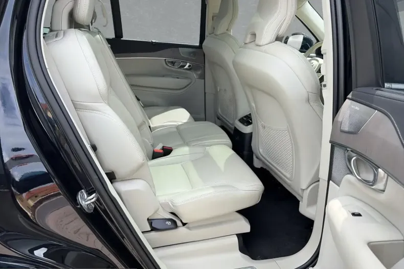 Volvo XC90 din 2023 cu 71.144 km - oferta VOL232496 - foto 5