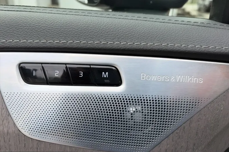 Volvo XC90 din 2023 cu 71.144 km - oferta VOL232496 - foto 12