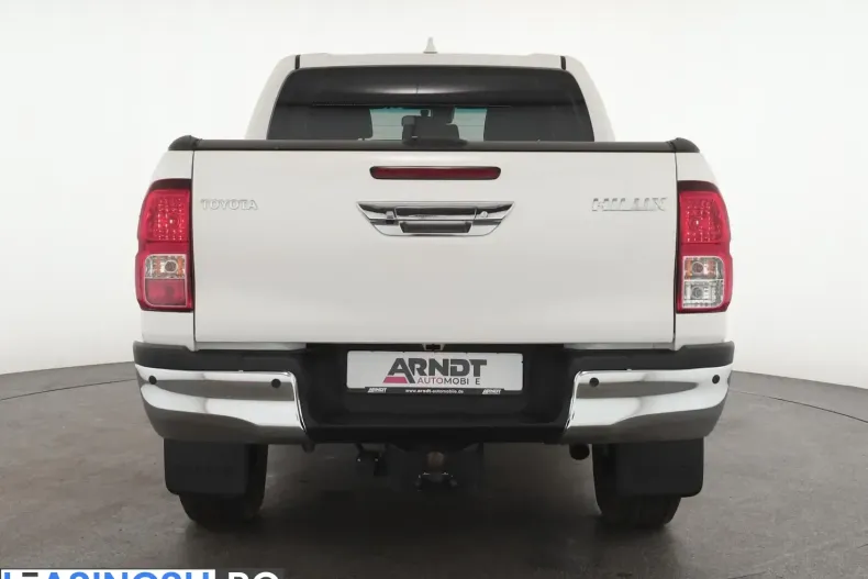 Toyota Hilux din 2024 cu 10.600 km - oferta TOY232503 - foto 2