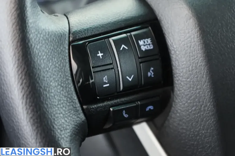 Toyota Hilux din 2024 cu 10.600 km - oferta TOY232503 - foto 23