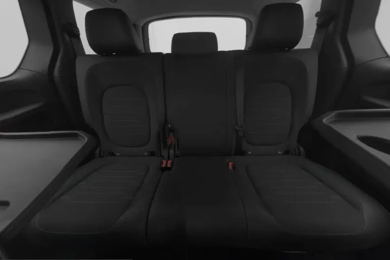 Volkswagen ID. Buzz din 2025 cu 12.000 km - oferta VOL232521 - foto 4
