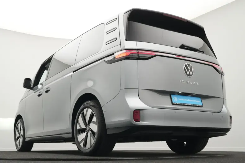 Volkswagen ID. Buzz din 2025 cu 12.000 km - oferta VOL232521 - foto 22