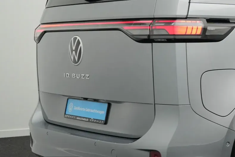 Volkswagen ID. Buzz din 2025 cu 12.000 km - oferta VOL232521 - foto 34