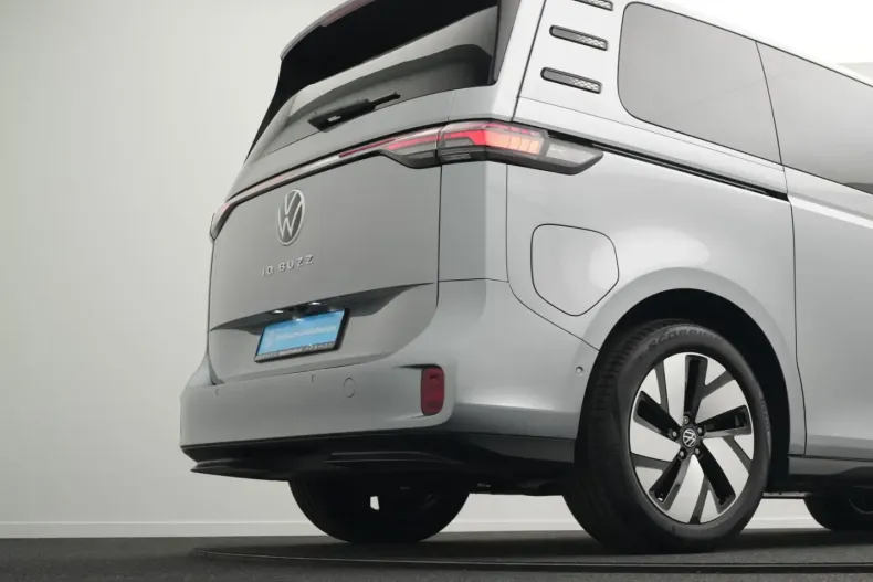 Volkswagen ID. Buzz din 2025 cu 12.000 km - oferta VOL232521 - foto 43