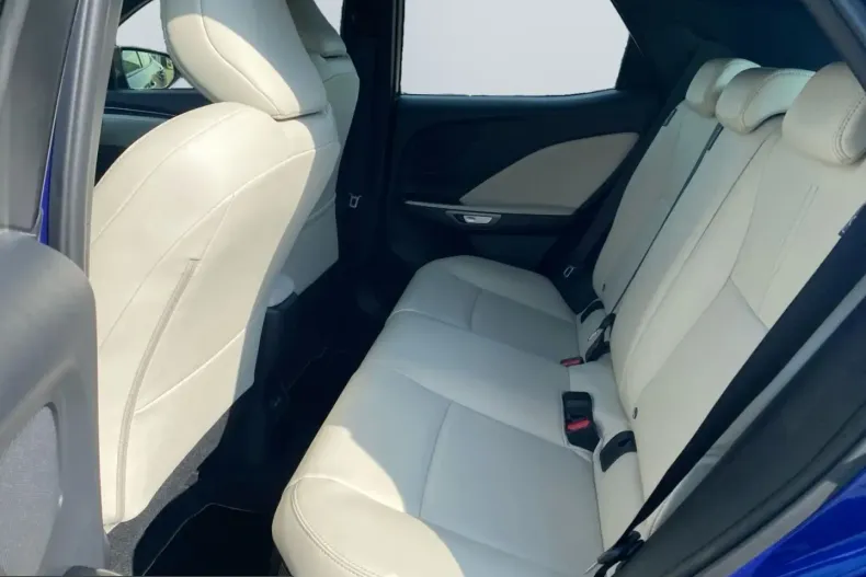 Lexus LBX din 2025 cu 9.903 km - oferta LEX232530 - foto 14