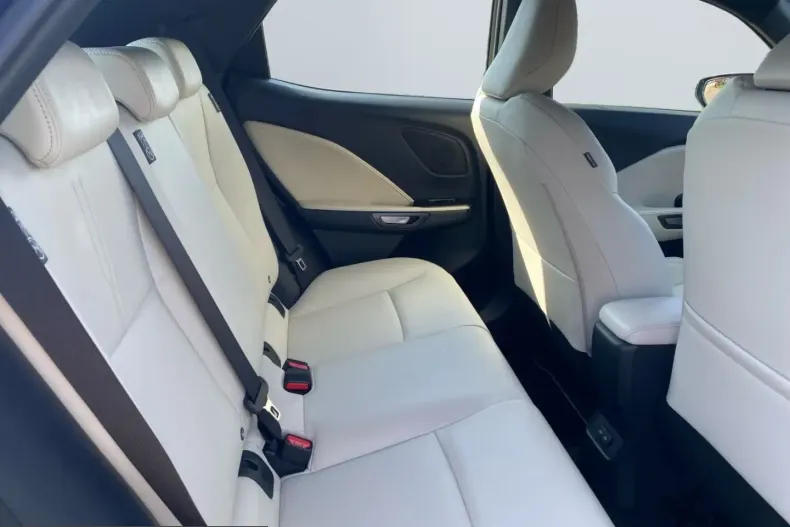 Lexus LBX din 2025 cu 9.903 km - oferta LEX232530 - foto 17
