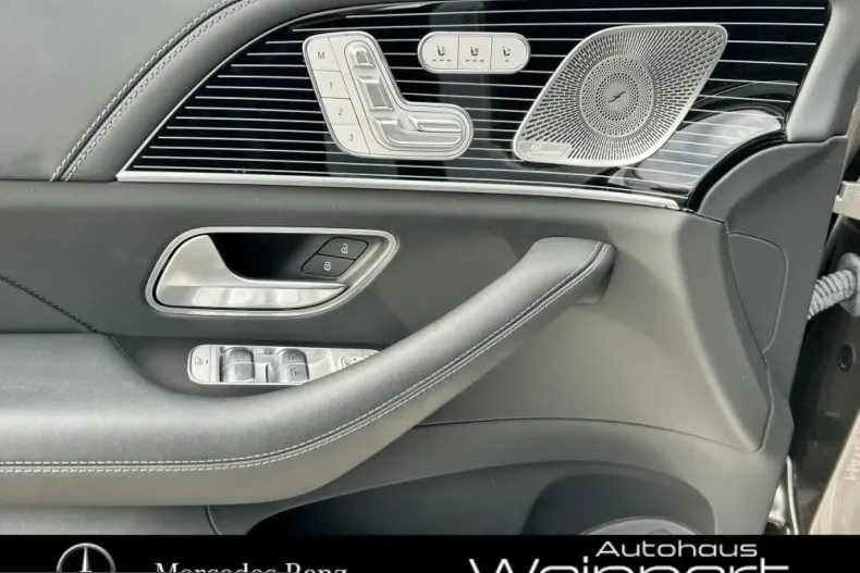 Mercedes-Benz GLS 600 (Clasa GLS) din 2025 cu 15.500 km - oferta MER232539 - foto 6