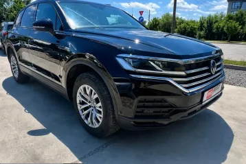 Volkswagen Touareg din 2023 - oferta VOL232542