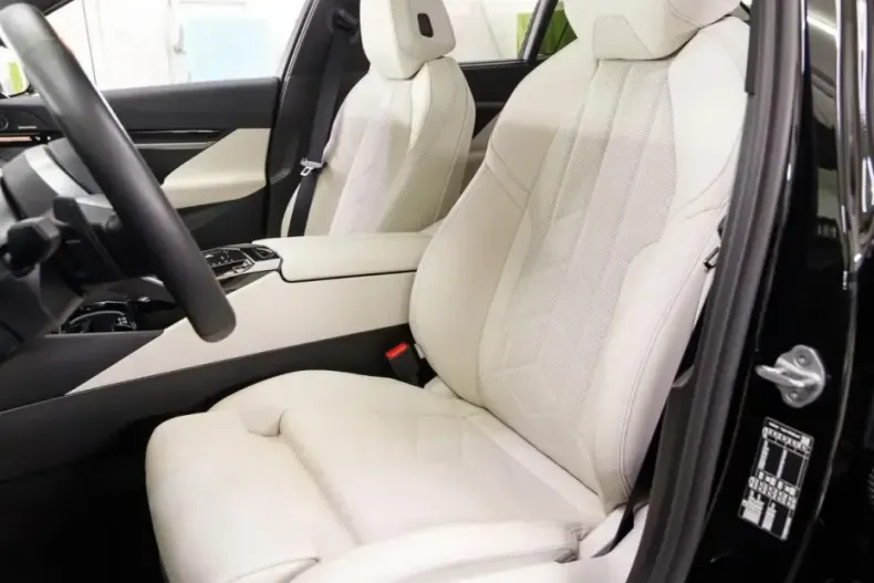BMW 520 (Seria 5) din 2024 cu 10.800 km - oferta BMW232549 - foto 9