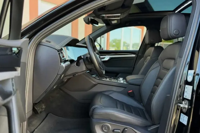 Volkswagen Touareg din 2023 cu 149.000 km - oferta VOL232553 - foto 14