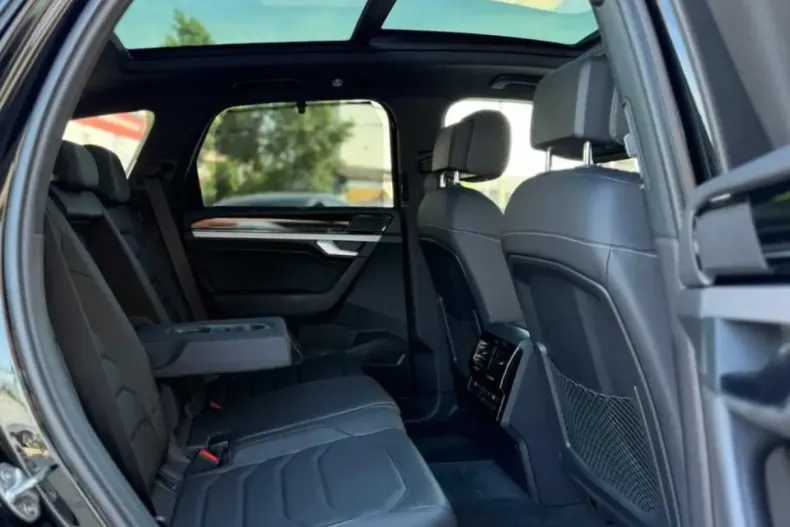 Volkswagen Touareg din 2023 cu 149.000 km - oferta VOL232553 - foto 16