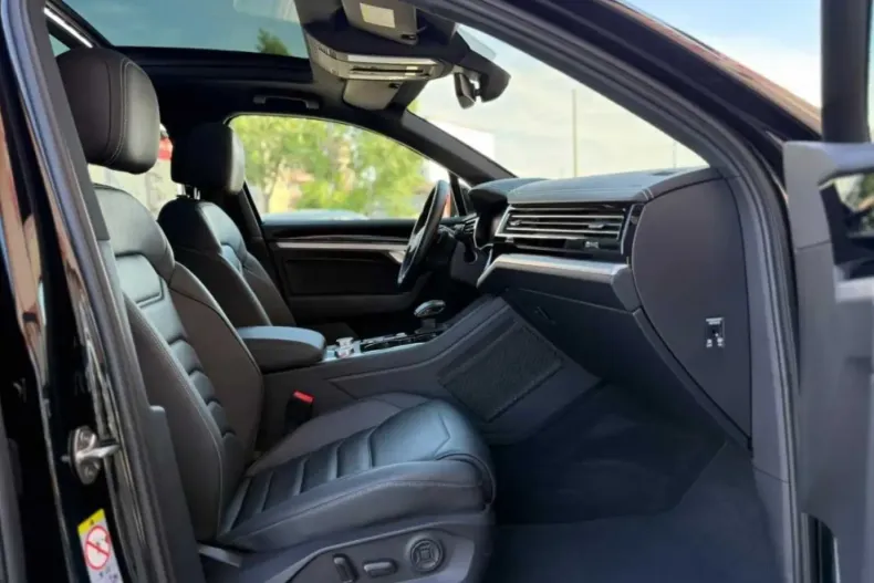 Volkswagen Touareg din 2023 cu 149.000 km - oferta VOL232553 - foto 17