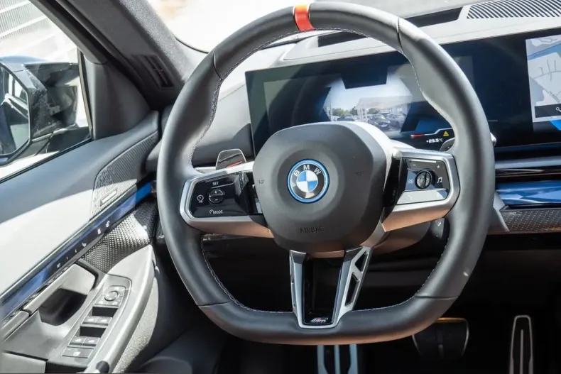 BMW i5 (Seria 5) din 2024 cu 16.554 km - oferta BMW232557 - foto 8