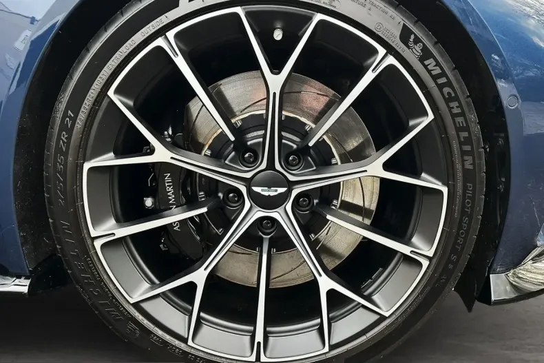 Aston Martin V8 Vantage din 2024 cu 10.000 km - oferta AST232559 - foto 4