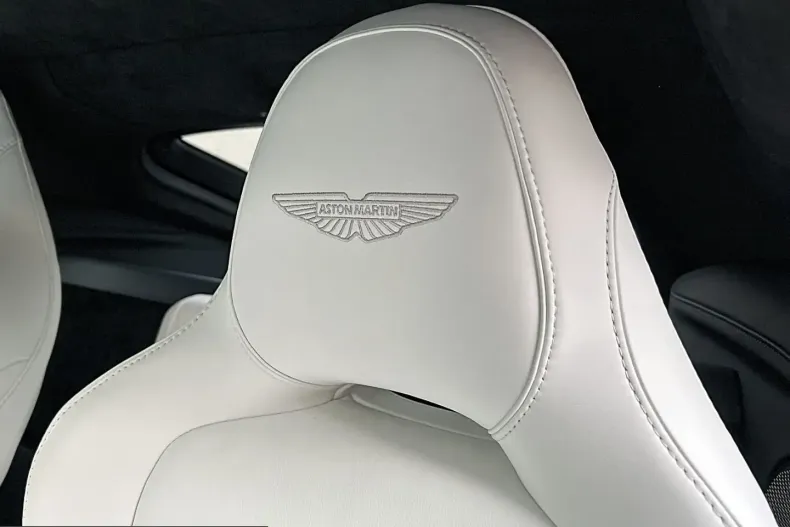 Aston Martin V8 Vantage din 2024 cu 10.000 km - oferta AST232559 - foto 5