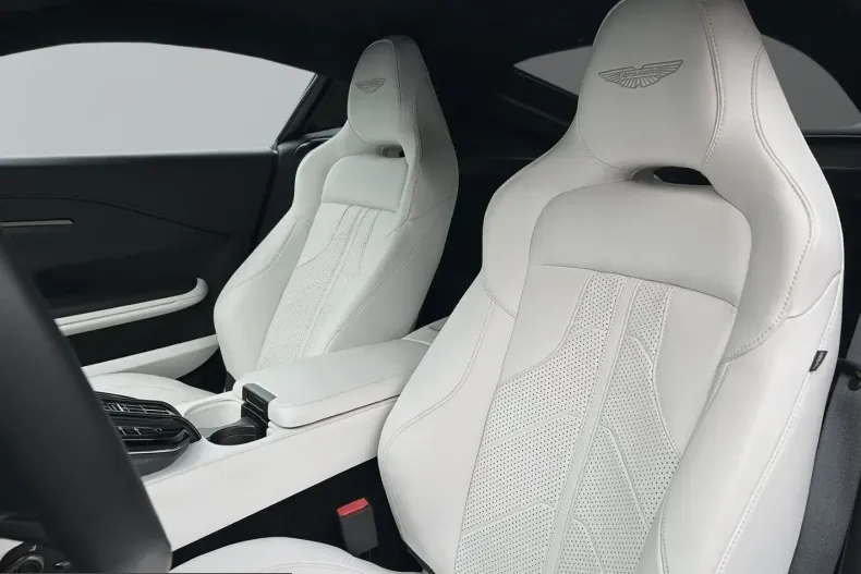 Aston Martin V8 Vantage din 2024 cu 10.000 km - oferta AST232559 - foto 12