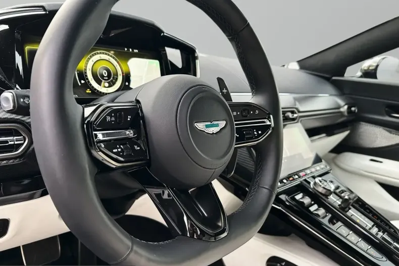 Aston Martin V8 Vantage din 2024 cu 10.000 km - oferta AST232559 - foto 20