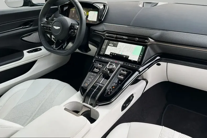 Aston Martin V8 Vantage din 2024 cu 10.000 km - oferta AST232559 - foto 37