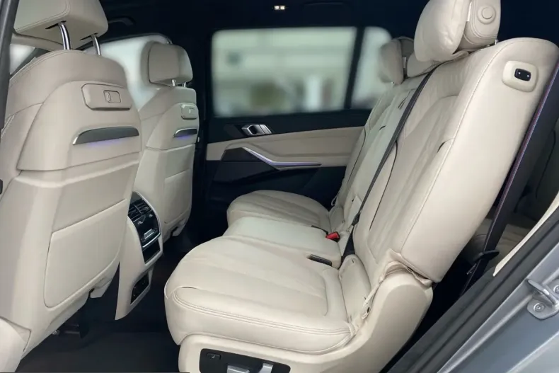 BMW X7 (Seria X) din 2024 cu 45.100 km - oferta BMW232560 - foto 9