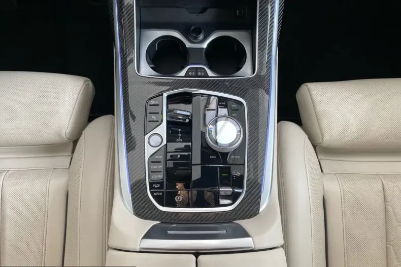 BMW X7 (Seria X) din 2024 cu 45.100 km - oferta BMW232560 - foto 12