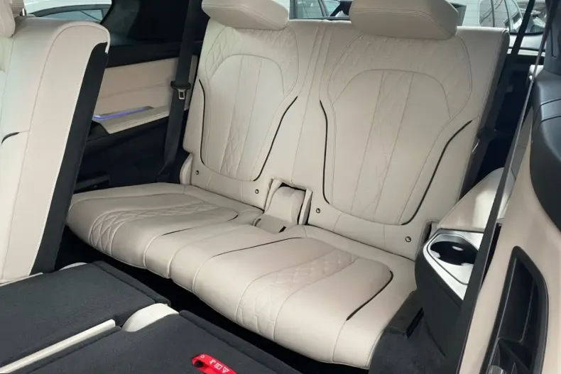 BMW X7 (Seria X) din 2024 cu 45.100 km - oferta BMW232560 - foto 17