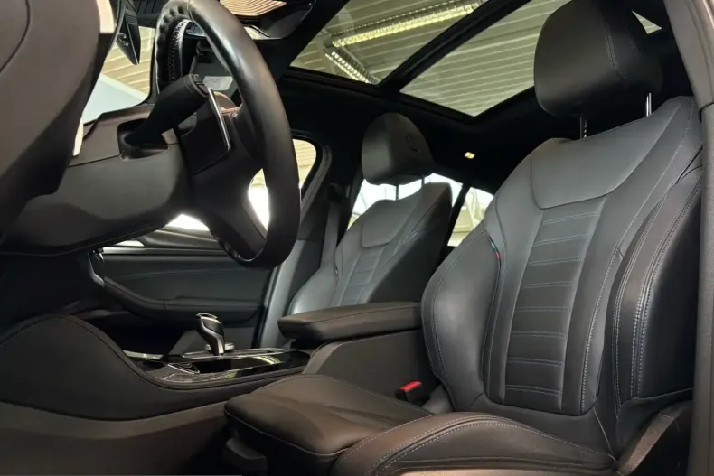 BMW X4 (Seria X) din 2023 cu 76.384 km - oferta BMW232561 - foto 3