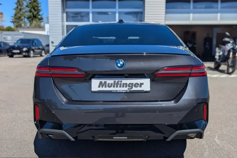 BMW 550 (Seria 5) din 2024 cu 69.987 km - oferta BMW232568 - foto 7