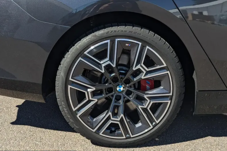 BMW 550 (Seria 5) din 2024 cu 69.987 km - oferta BMW232568 - foto 8