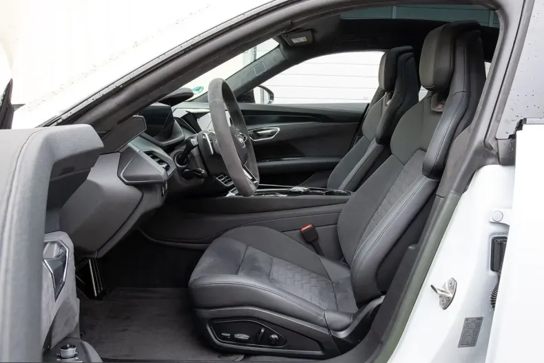 Audi RS e-tron GT din 2022 cu 29.300 km - oferta AUD232576 - foto 11