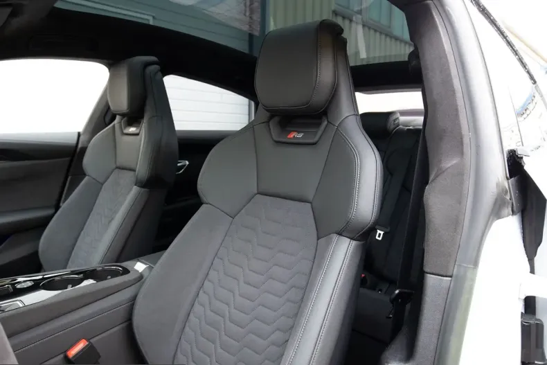 Audi RS e-tron GT din 2022 cu 29.300 km - oferta AUD232576 - foto 12