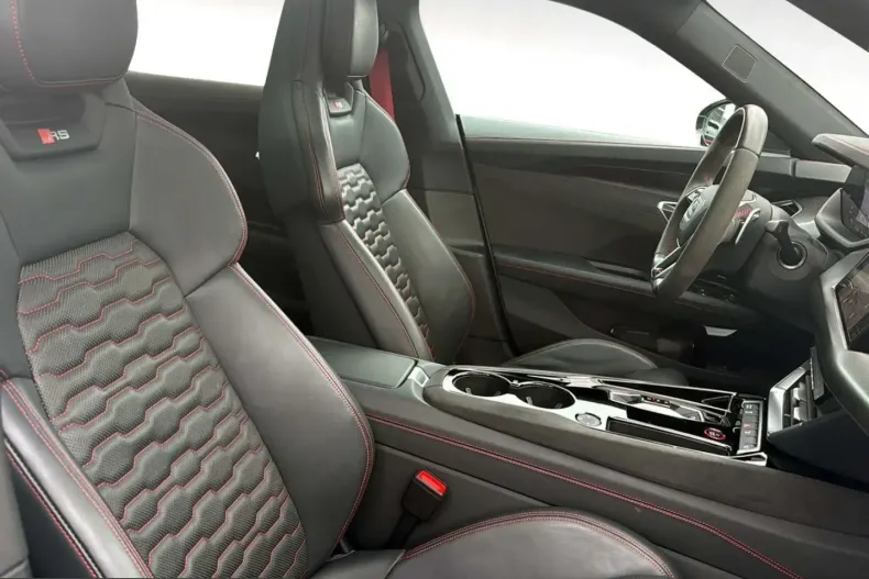 Audi RS e-tron GT din 2023 cu 80.790 km - oferta AUD232577 - foto 11