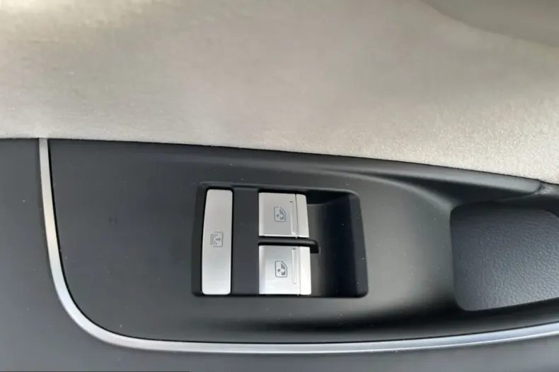 Audi A8 din 2024 cu 14.891 km - oferta AUD232591 - foto 20