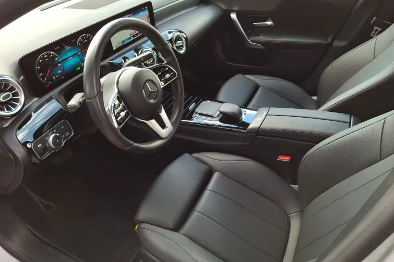 Mercedes-Benz A 250 (Clasa A) din 2020 cu 87.935 km - oferta MER232610 - foto 13