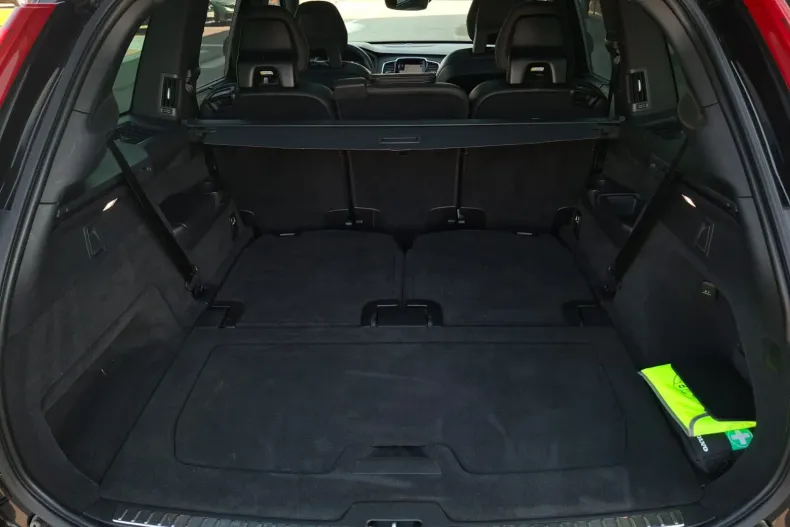 Volvo XC90 din 2021 cu 82.063 km - oferta VOL232611 - foto 24