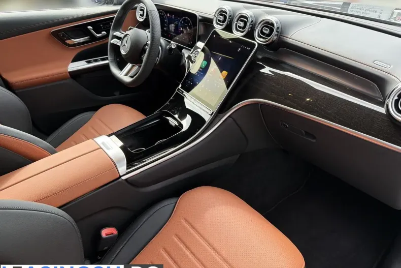 Mercedes-Benz GLC (Clasa GLC) din 2025 cu 3.500 km - oferta MER232629 - foto 12