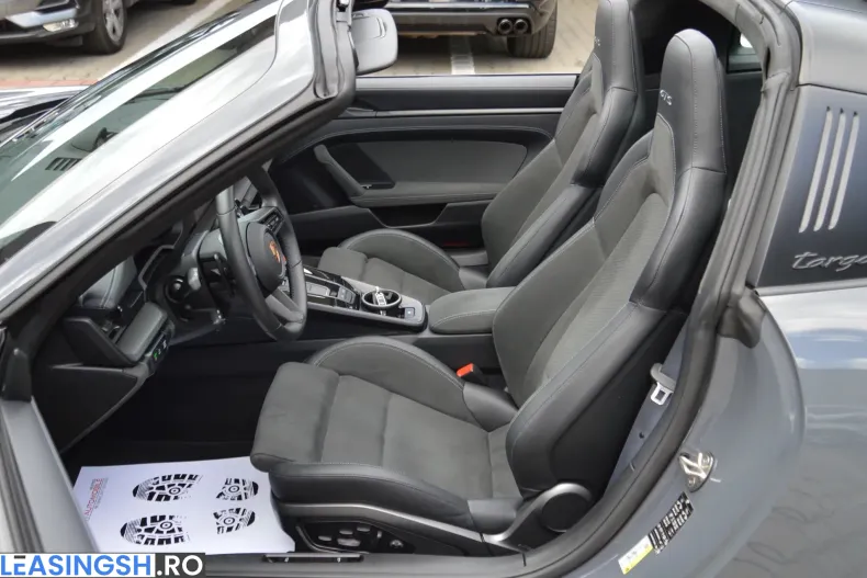 Porsche 911 din 2025 cu 13.000 km - oferta POR232631 - foto 1