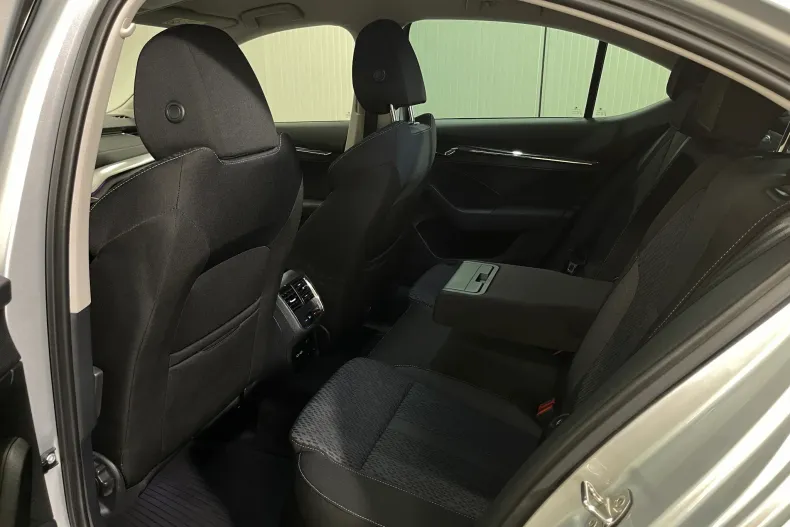 Skoda Octavia din 2022 cu 50.234 km - oferta SKO232632 - foto 11