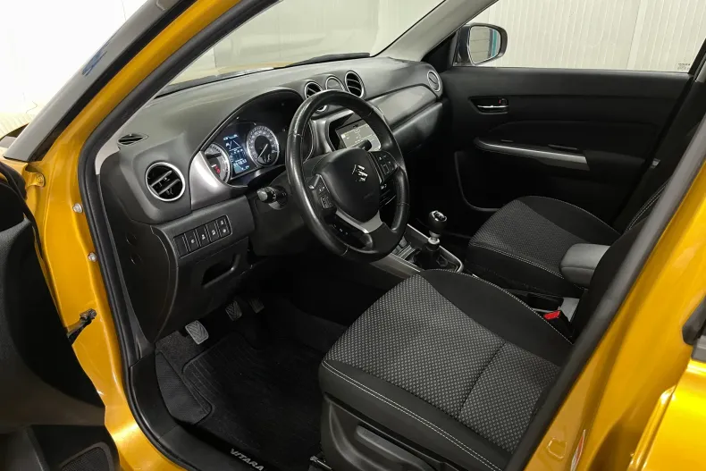 Suzuki Vitara din 2021 cu 95.680 km - oferta SUZ232635 - foto 5