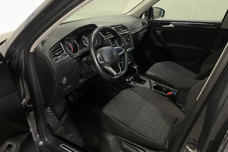 Volkswagen Tiguan din 2023 cu 67.900 km - oferta VOL232636 - foto 5