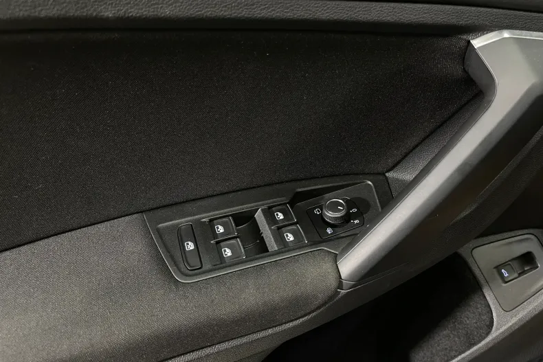 Volkswagen Tiguan din 2023 cu 67.900 km - oferta VOL232636 - foto 21