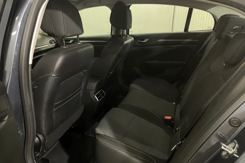 Renault Megane din 2022 cu 90.813 km - oferta REN232641 - foto 11