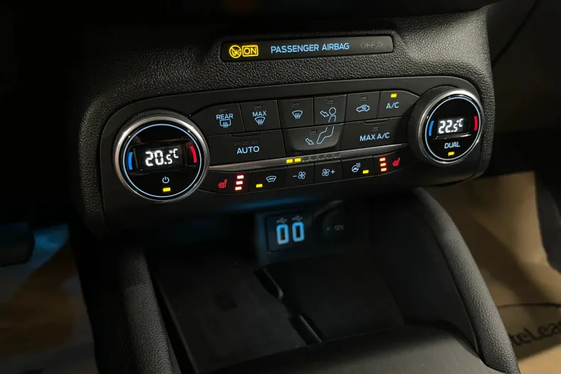 Ford Focus din 2021 cu 125.224 km - oferta FOR232647 - foto 19